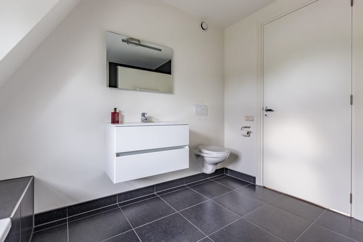 Foto 36 van Middenweg 16