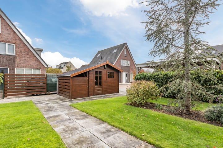 Foto 59 van Middenweg 16