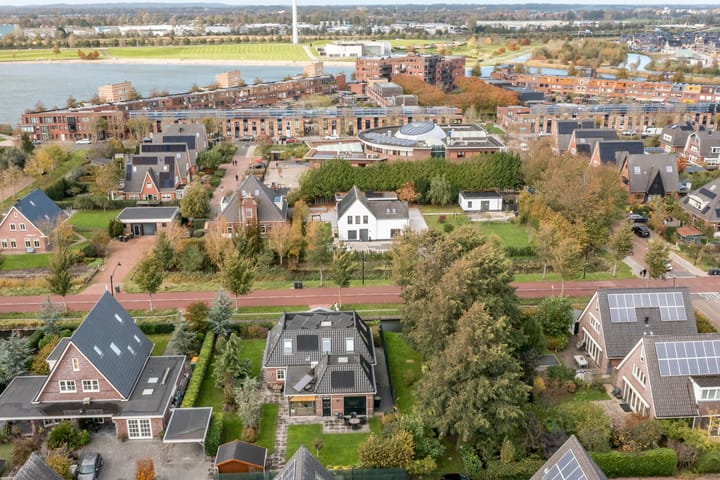 Foto 64 van Middenweg 16