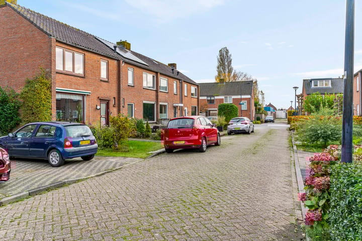 Foto 31 van Irenestraat 6