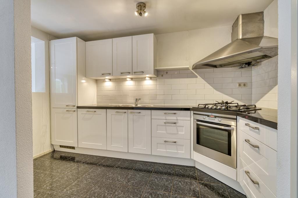 Photo 16 of Mgr. van de Weteringstraat 7-B