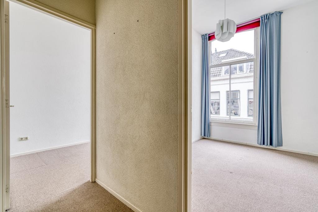 Photo 19 of Mgr. van de Weteringstraat 7-B