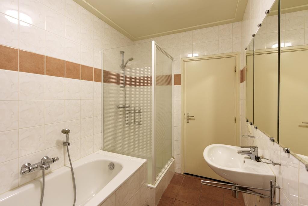 Photo 25 of Mgr. van de Weteringstraat 7-B