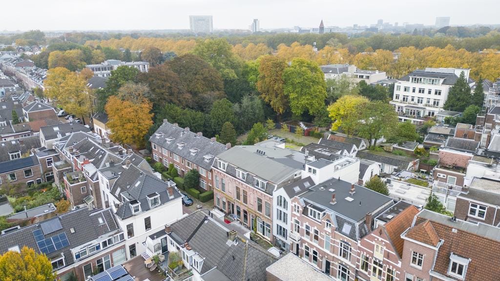 Photo 26 of Mgr. van de Weteringstraat 7-B