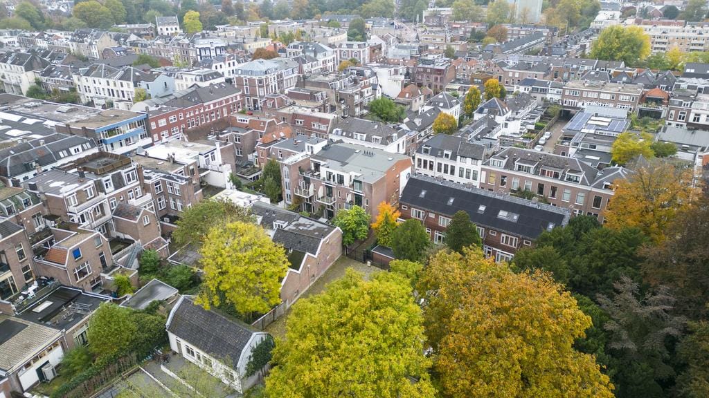 Photo 27 of Mgr. van de Weteringstraat 7-B