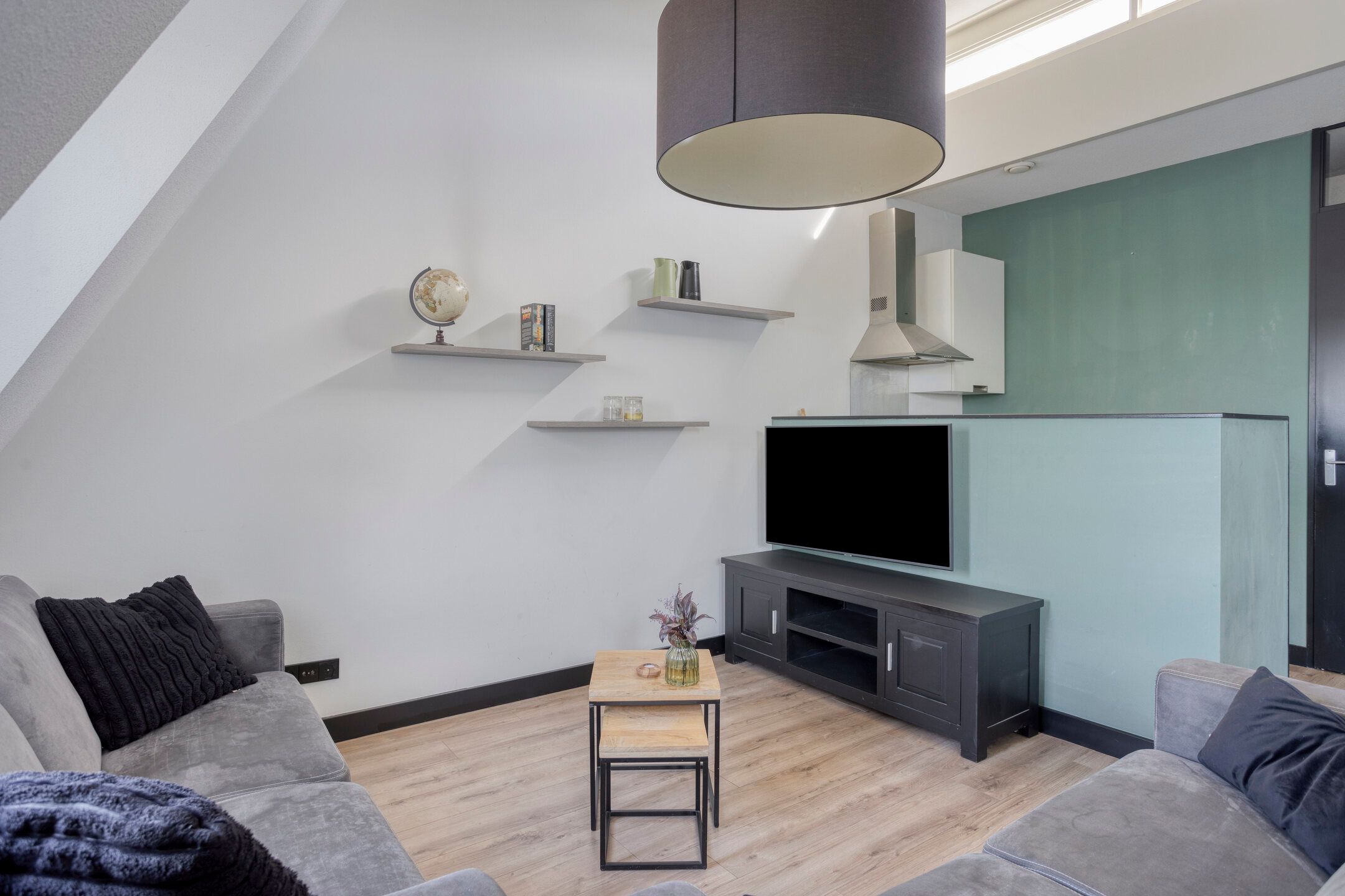 Foto 12 van Parallelweg Oost 1-L