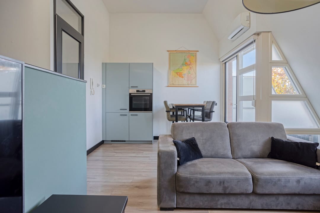 Foto 13 van Parallelweg Oost 1-L