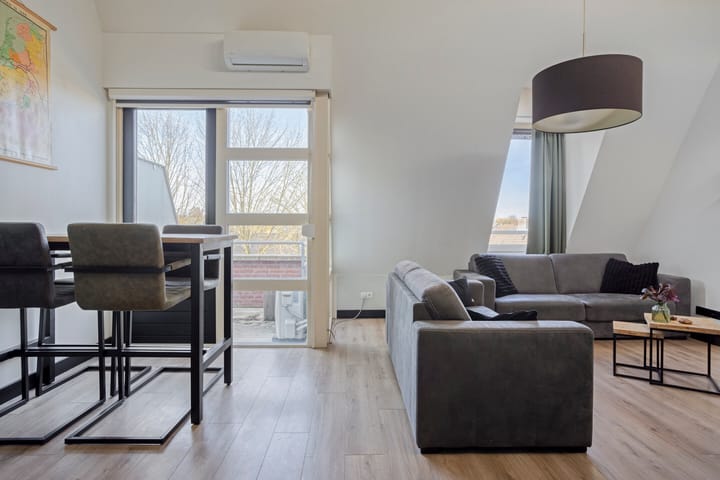 Foto 2 van Parallelweg Oost 1-L