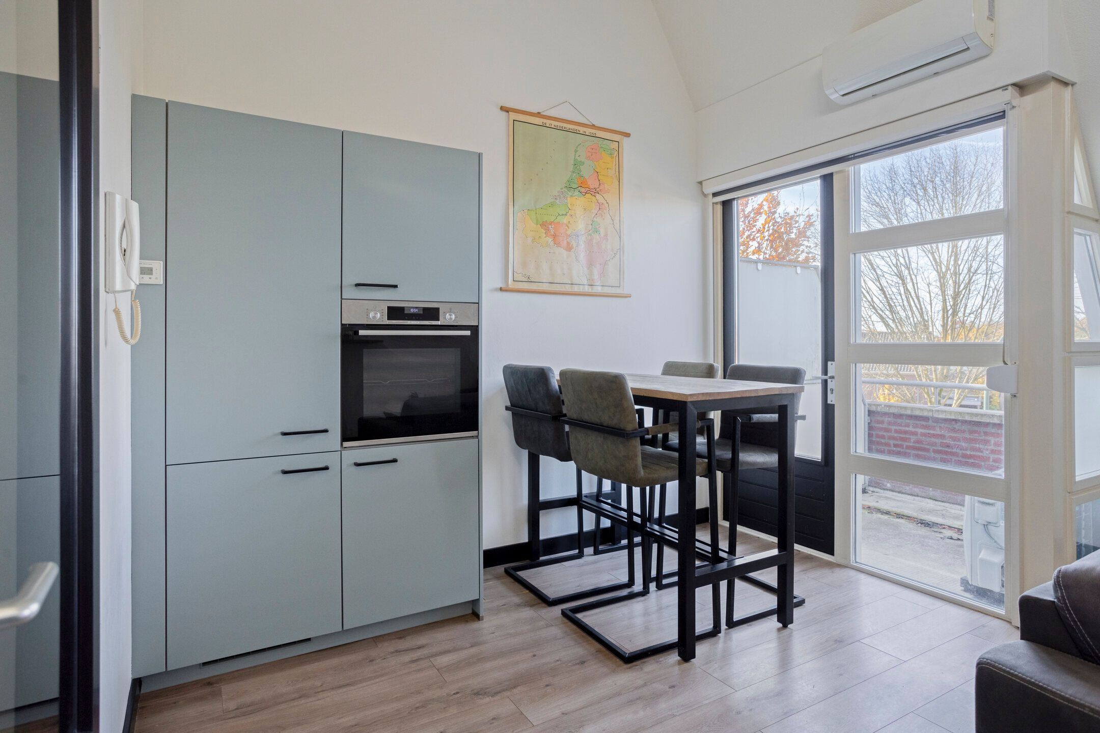 Foto 15 van Parallelweg Oost 1-L