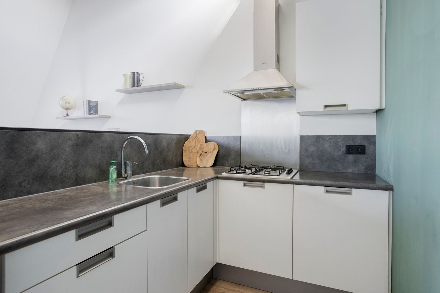 Foto 19 van Parallelweg Oost 1-L