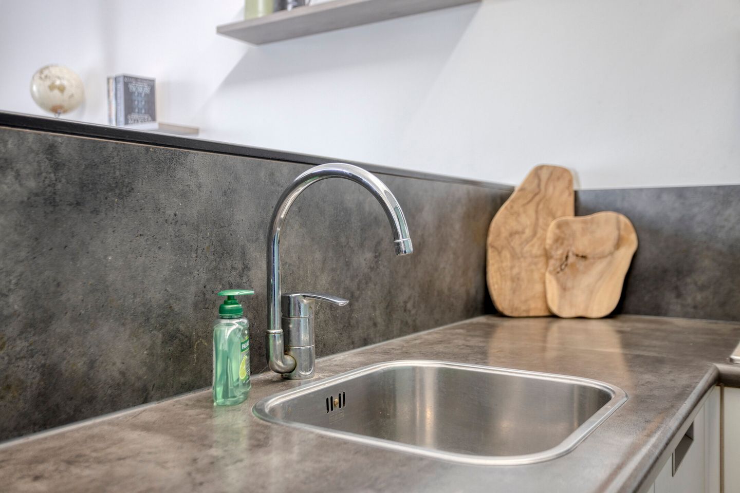 Foto 20 van Parallelweg Oost 1-L