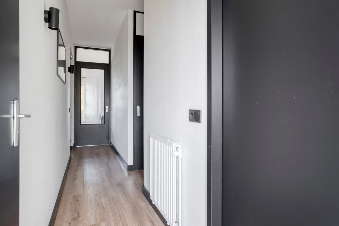 Foto 23 van Parallelweg Oost 1-L