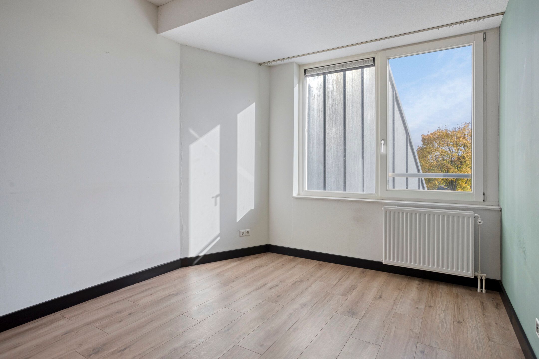 Foto 24 van Parallelweg Oost 1-L