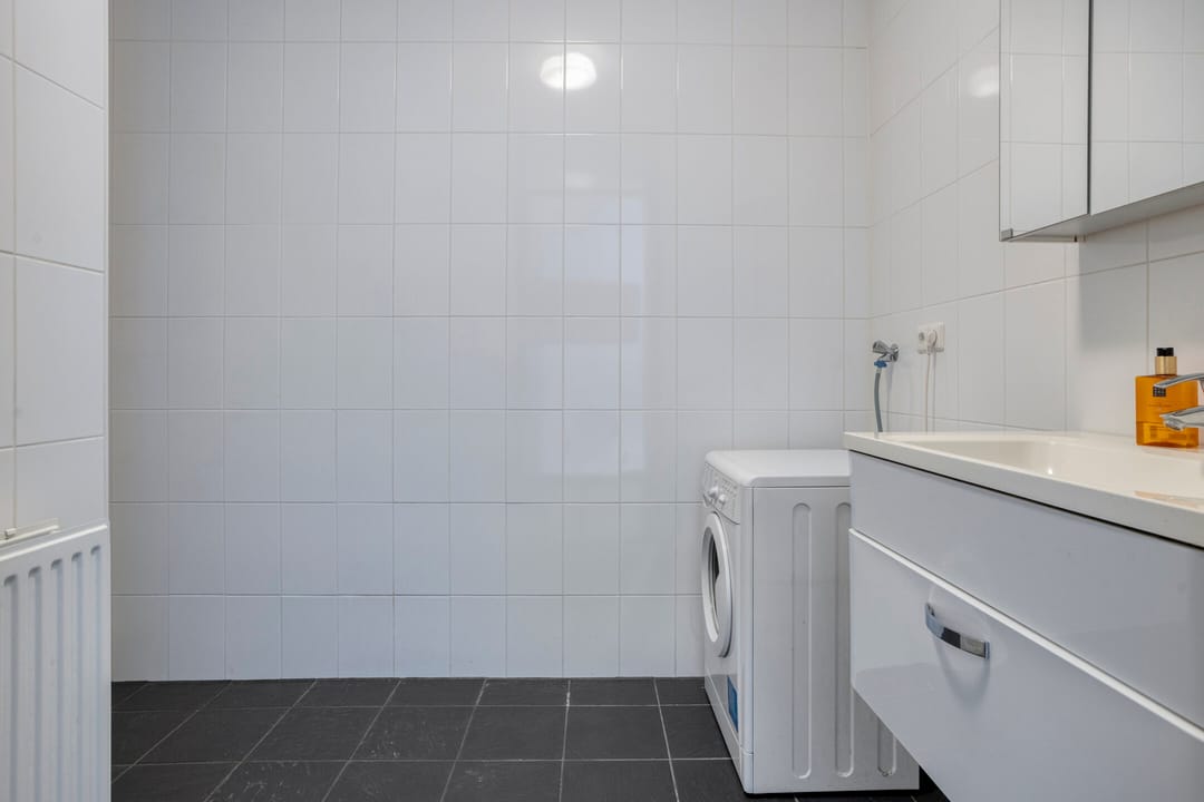 Foto 26 van Parallelweg Oost 1-L