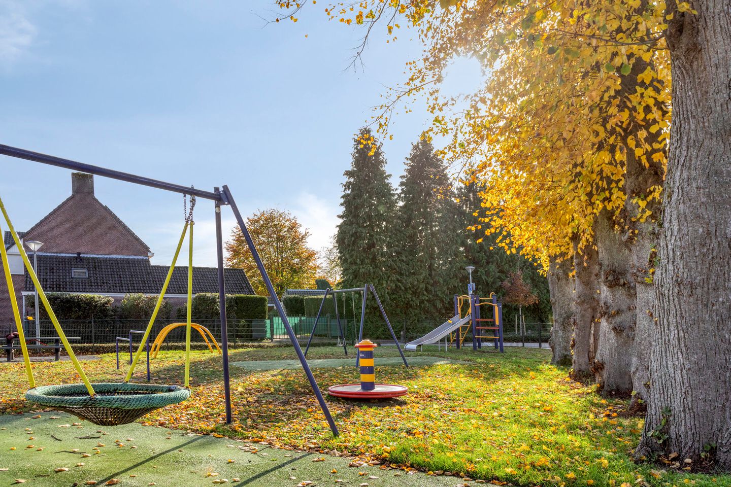 Foto 35 van Parallelweg Oost 1-L