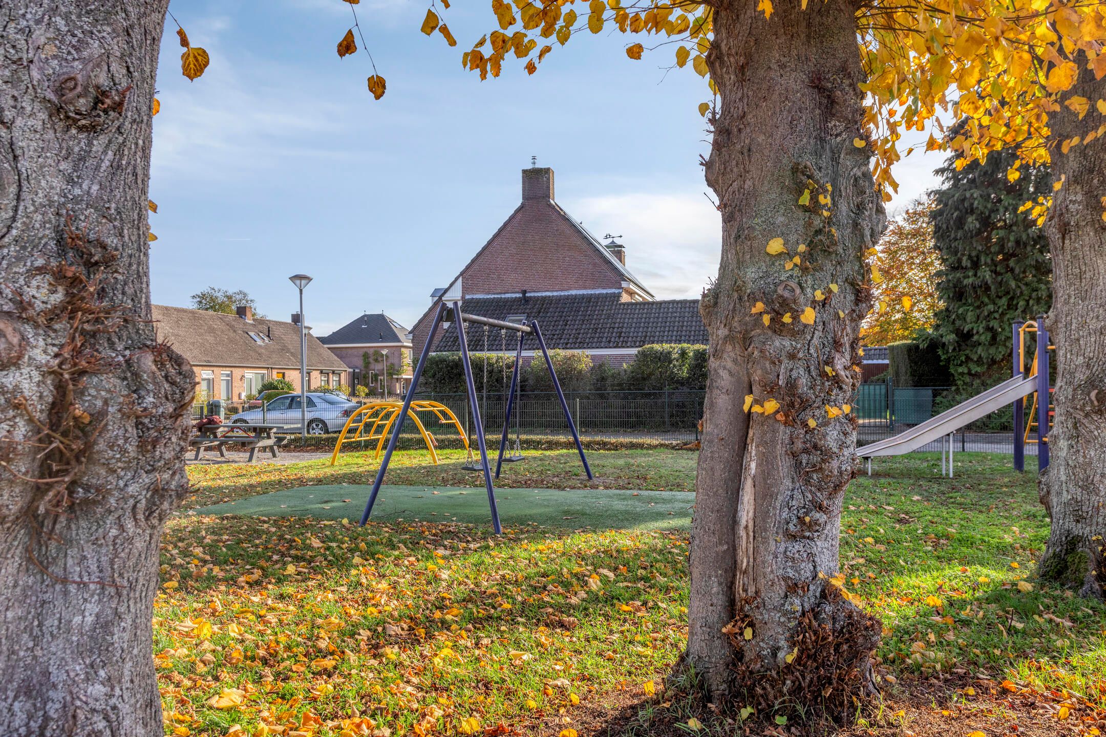 Foto 36 van Parallelweg Oost 1-L