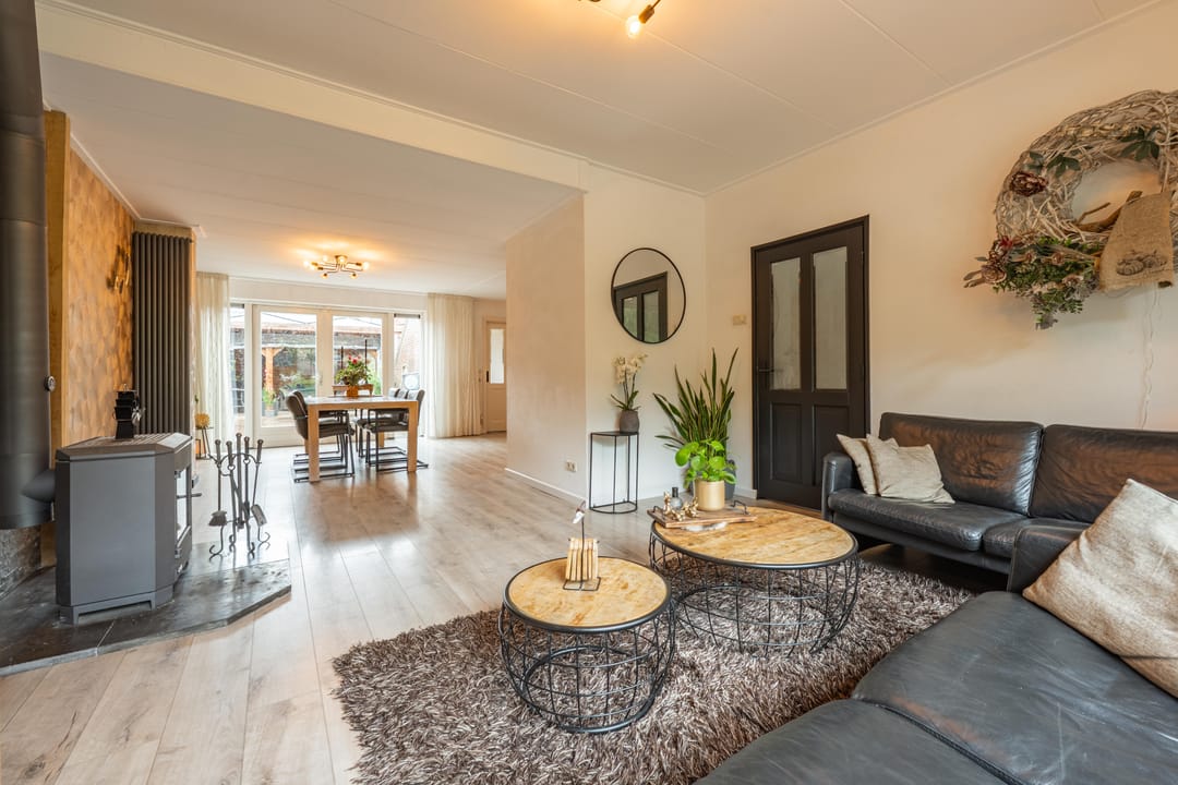 Foto 2 van Julianalaan 4