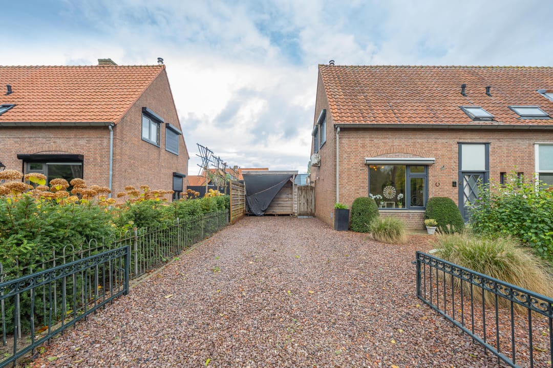 Foto 8 van Julianalaan 4