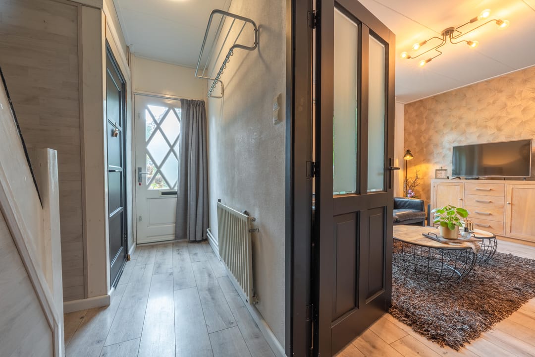 Foto 11 van Julianalaan 4