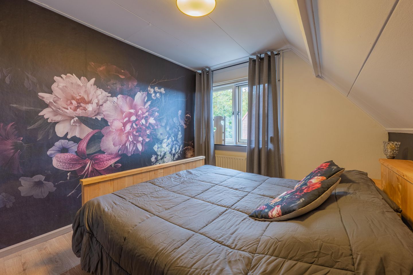 Foto 44 van Julianalaan 4