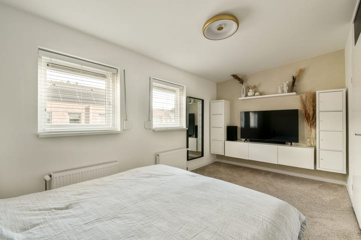 Foto 16 van Marguerite Durasstraat 104