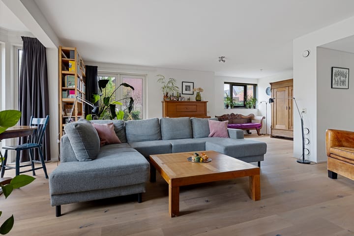 Photo 21 of Anna Blamanstraat 60