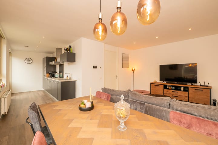 Foto 2 van Tieratesstraat 19