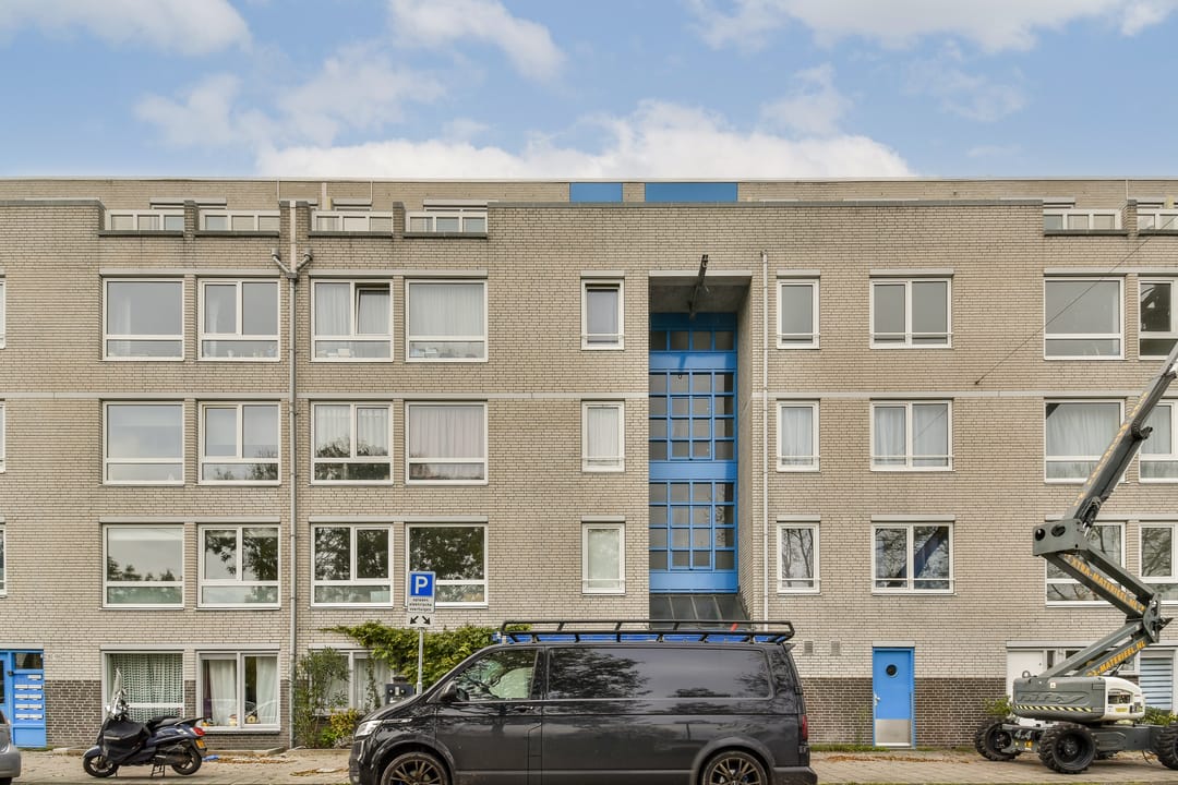 Photo 1 of Bernard Shawsingel 172