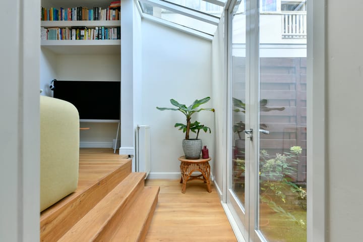 Photo 11 of Marcusstraat 3-H