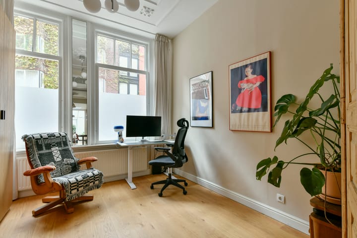 Photo 14 of Marcusstraat 3-H