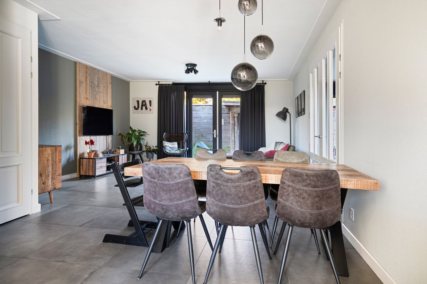 Photo 14 of Akkernoot 37