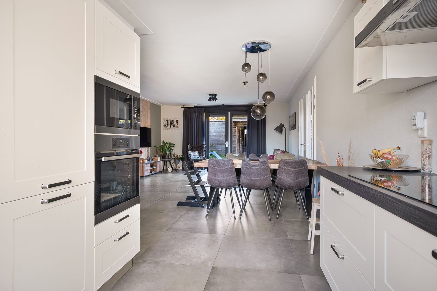 Photo 19 of Akkernoot 37