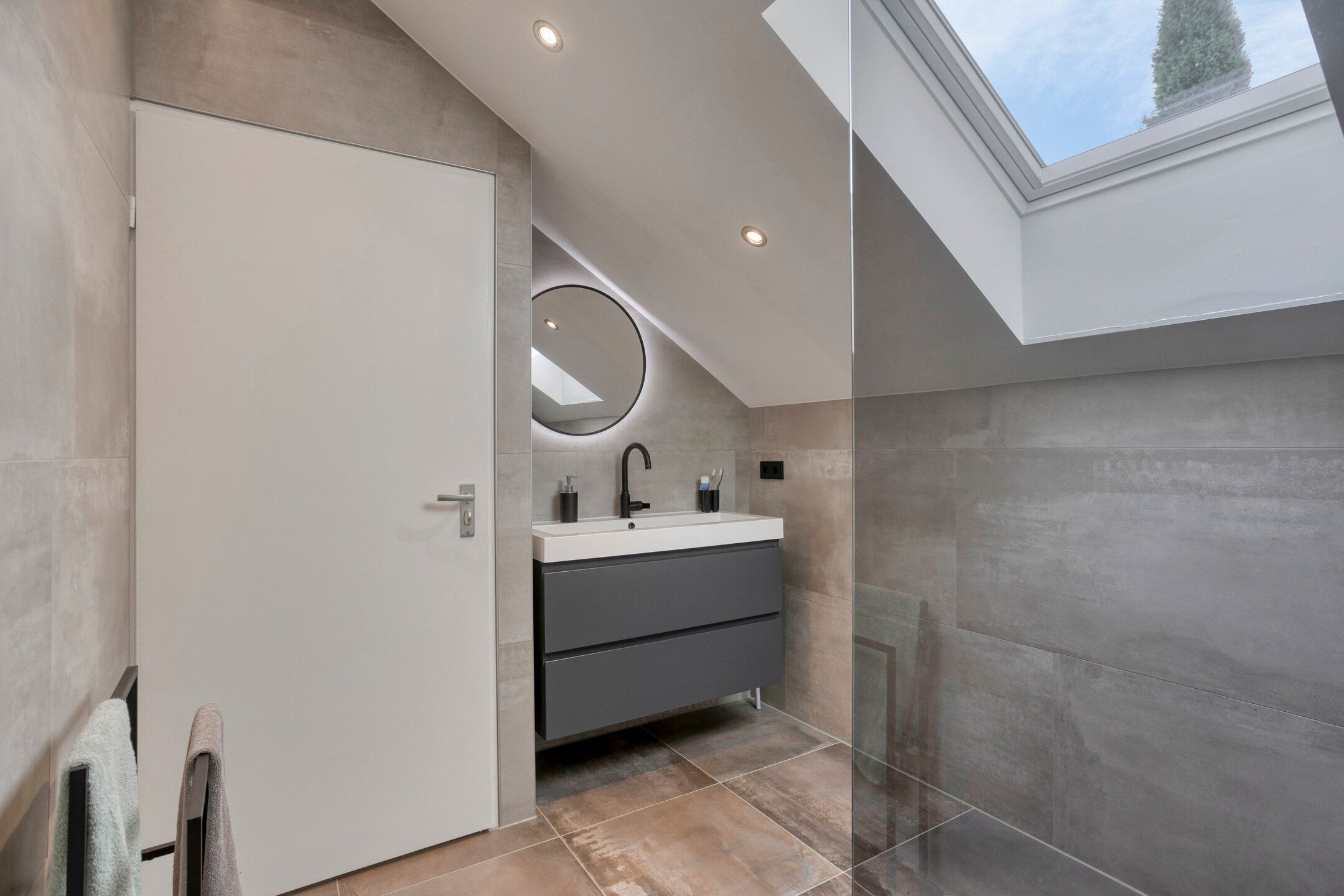 Photo 39 of Kasteel Rijckholtplein 4