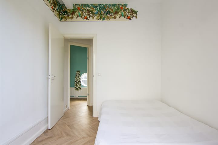 Foto 43 van Van Marumstraat 18-ZW