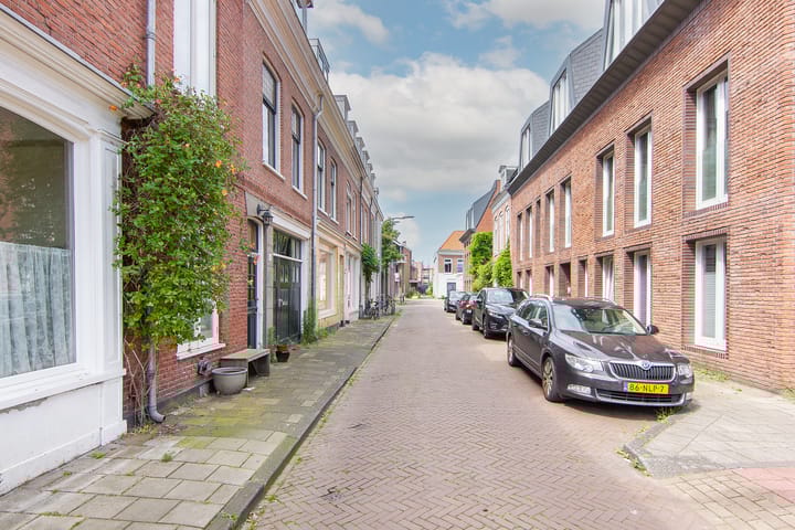 Foto 50 van Van Marumstraat 18-ZW