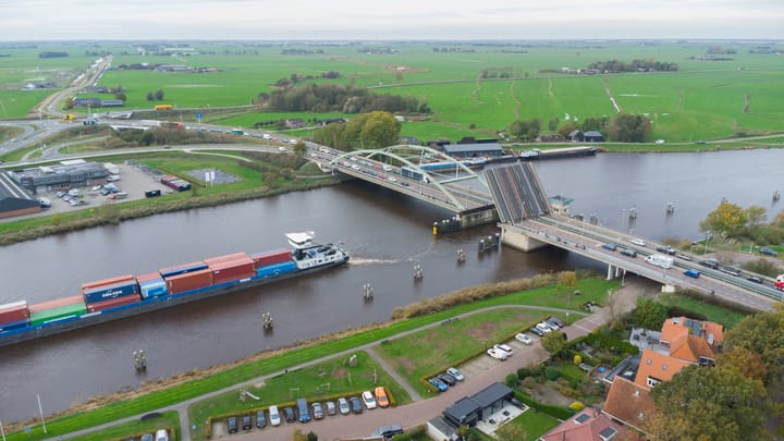 Photo 6 of Rosmolenstraat 27-A