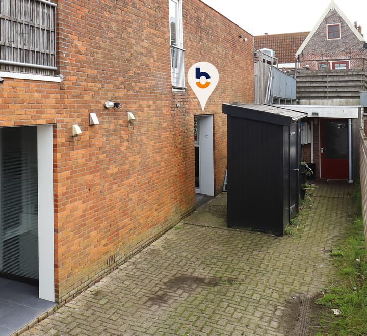 Photo 10 of Rosmolenstraat 27-A