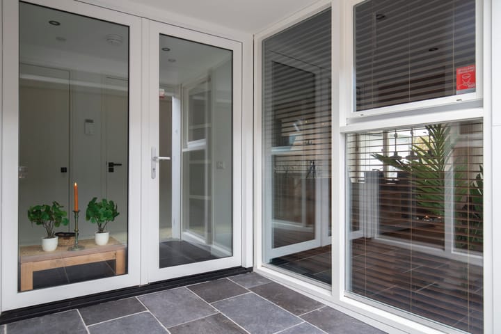 Photo 12 of Rosmolenstraat 27-A