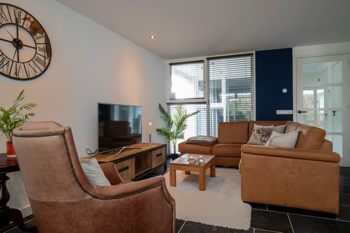 Photo 15 of Rosmolenstraat 27-A