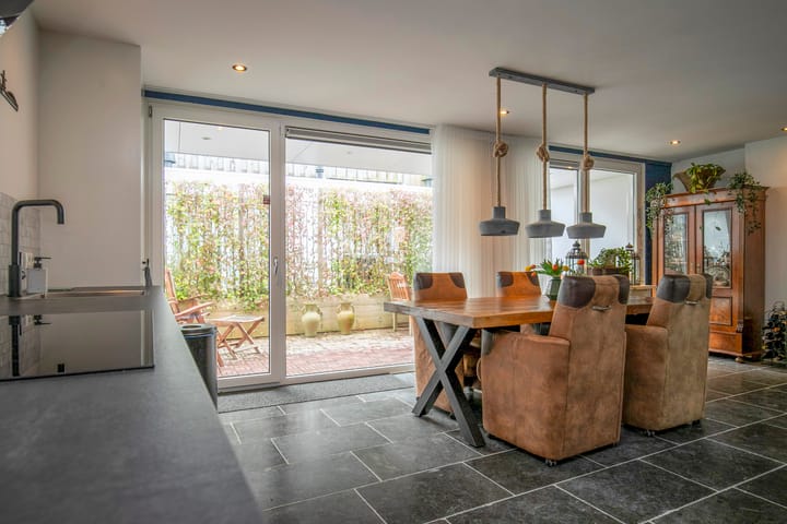 Photo 19 of Rosmolenstraat 27-A