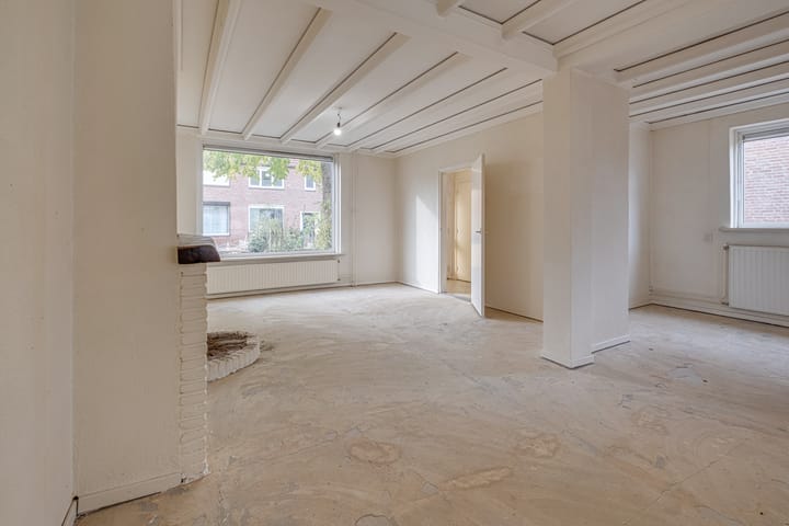 Photo 2 of Burg Schoolmeestersstraat 12