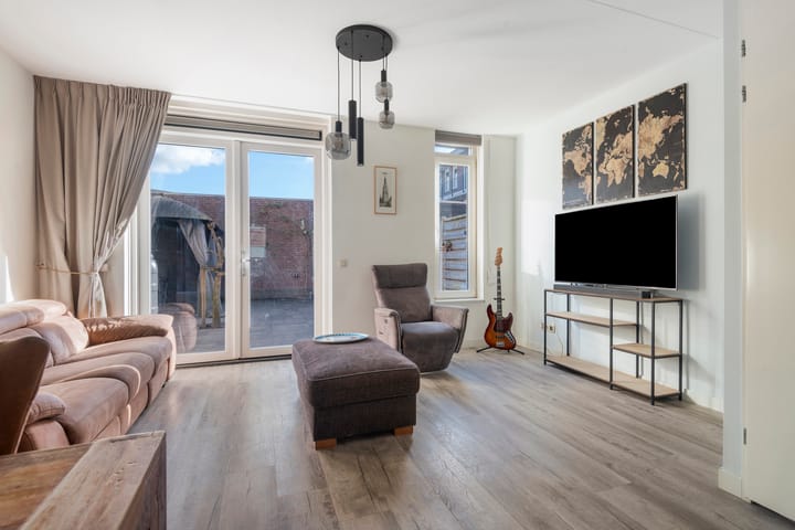 Photo 9 of Heuvelstraat 37