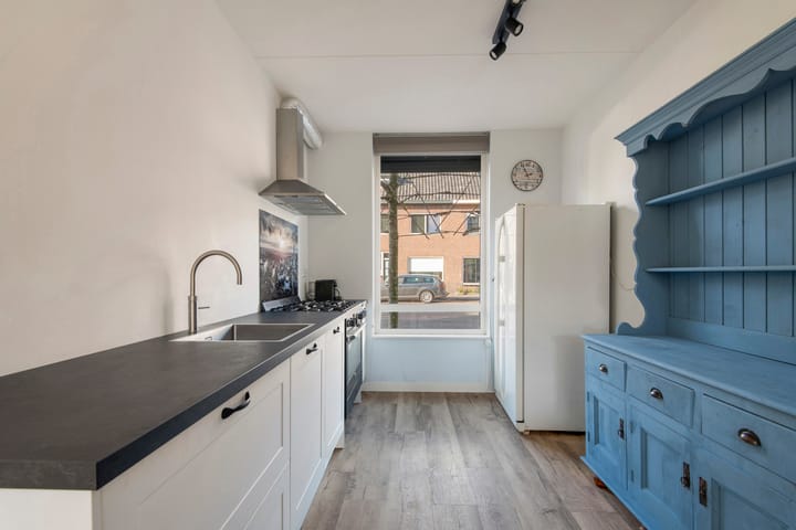 Photo 14 of Heuvelstraat 37