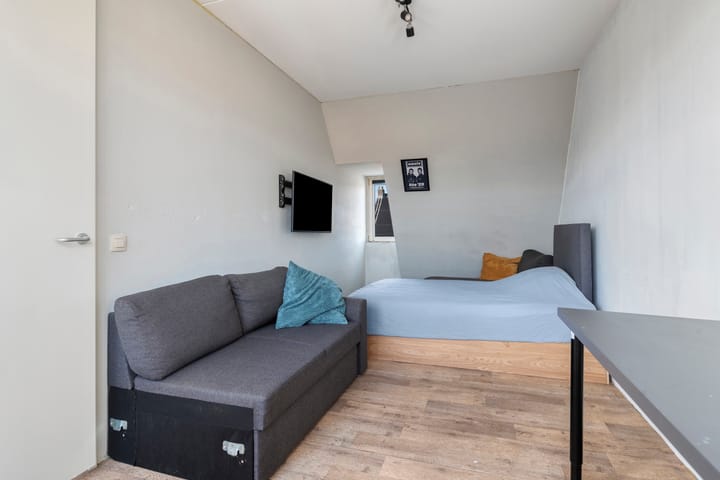 Photo 24 of Heuvelstraat 37