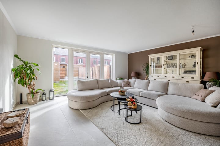 Photo 7 of Stokroos 58