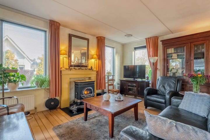 Photo 3 of De Ronge 31