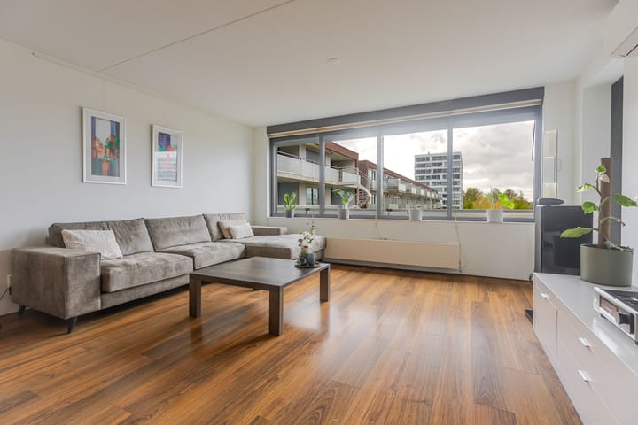 Photo 12 of Pieter Calandlaan 867