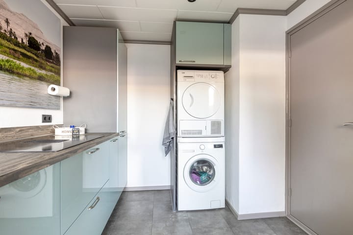 Photo 16 of Merelstraat 10