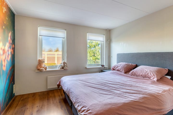 Photo 20 of Merelstraat 10