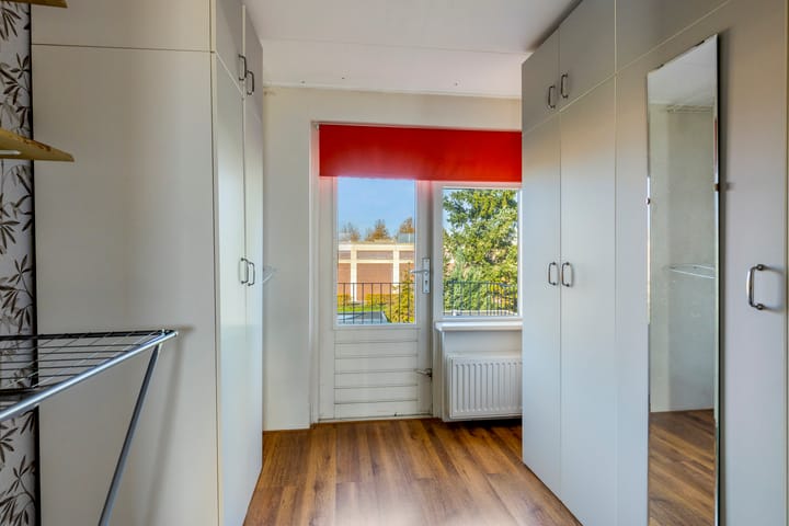 Photo 28 of Merelstraat 10